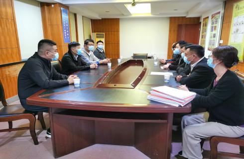 區委常委王榮明蒞臨華金市場(chǎng)檢查指導